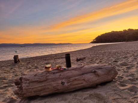 Mini escursione, alba, stretching e colazione in spiaggia