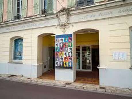 "Origami" al Musée Peynet et du Dessin humoristique - Antibes Juan-Les-Pins