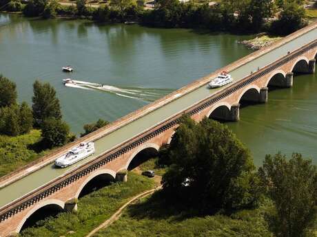 Le Pont Canal du Cacor