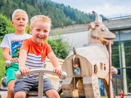 Aire de jeux Village - Les jeux du Dahu
