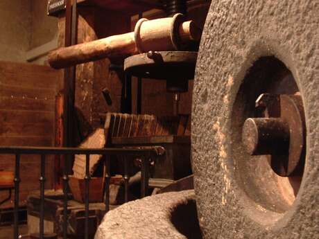Découverte des Forges et Moulins en action - Moulin à huile de noix