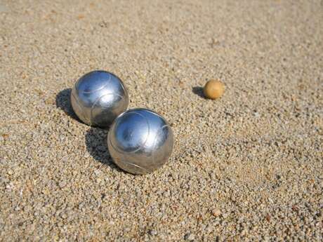 Concours de pétanque