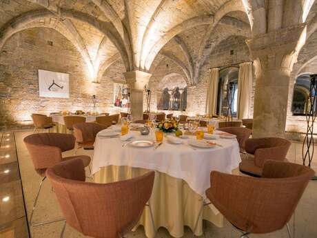 Hostellerie de L'Abbaye de La Celle Hostellerie de L'Abbaye de La Celle