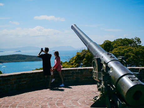 Guided tour of the city and the aquarium - Nouméa Islands Tours