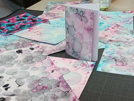 Atelier papier décoré : peinture et bulles