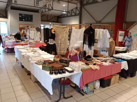 Puces des couturières