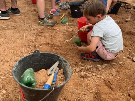 Vacances de Printemps à la Préhistoire : Atelier Fouilles