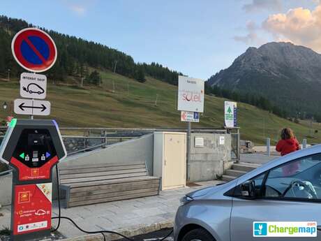 Station de recharge pour véhicules électriques - Gare Routière