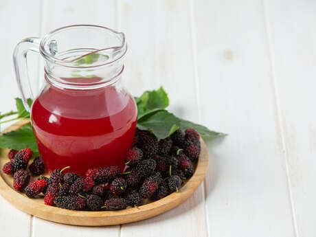 Dégustation de sirops locaux au magasin des producteurs