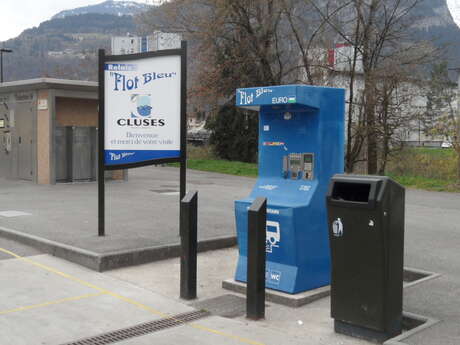 Aire de service et de stationnement - camping-car