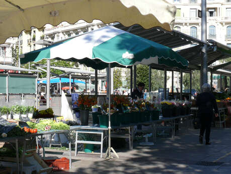 Marché aux fruits et légumes de la Libération