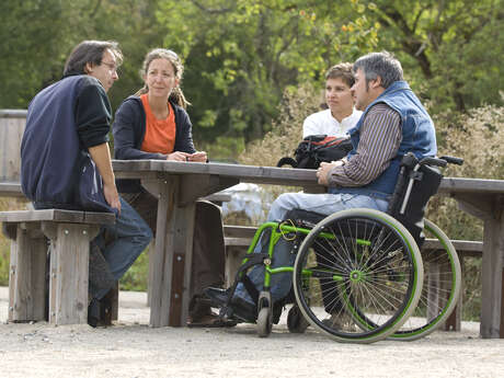 Aire de pique-nique de la Forêt de Beynaves
