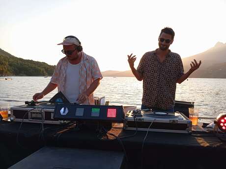 Apéro Mix face a la montagne