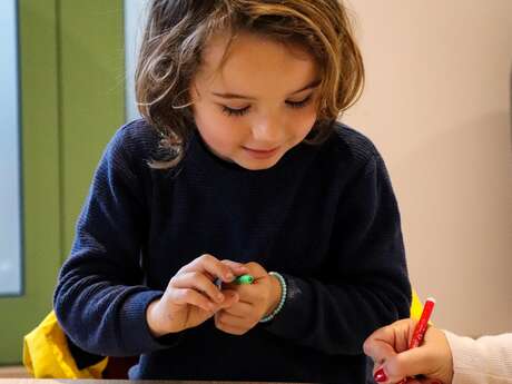 Atelier créatif  : Coloriage de Mandalas de Noël pour enfants et adultes