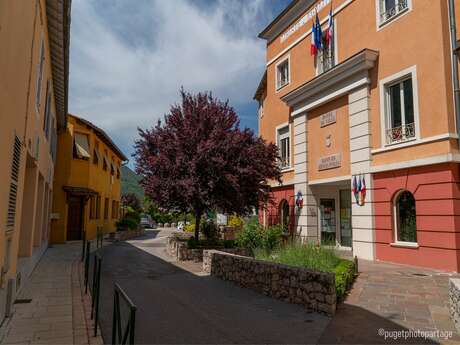 MAIRIE de PUGET THENIERS