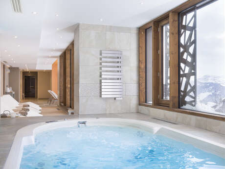 Spa MMV by Cinq Mondes