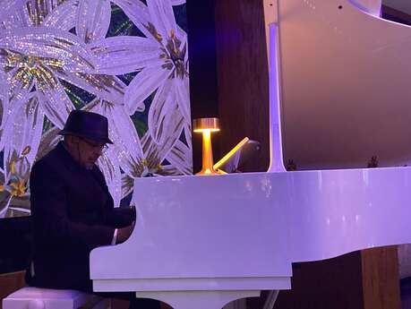 Lindsay Thomas – Piano solo Lindsay Thomas – Piano solo