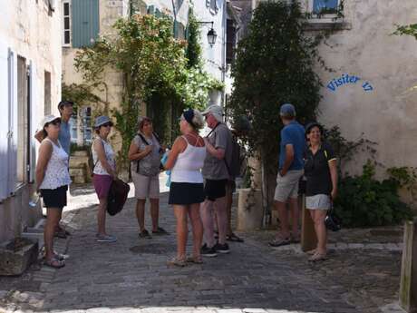 Visiter 17 - Visite guidée privée - La Capitale Rétaise - Saint-Martin-de-Ré  / Unesco  - 3 formats de visites - A pied, à vélo