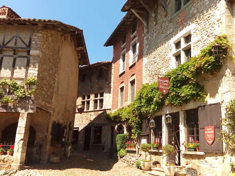 Hostellerie du Vieux Pérouges - Le Manoir