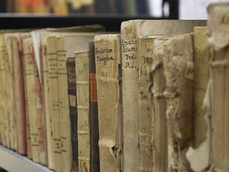 Visite des archives municipales & de l'association pour l'autobiographie (APA)