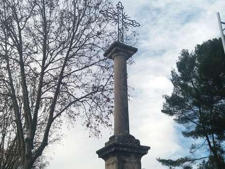 Croix du boulevard Maréchal Juin