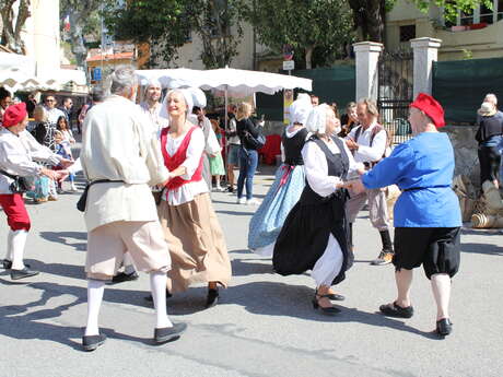 Danses Villageoises, Renaissance et Belle Epoque