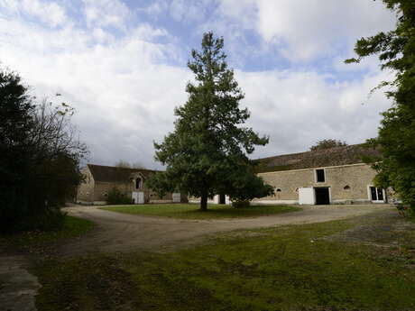 Visite guidée "Agriculture & traditions : la ferme de Varâtre"