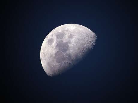 Rendez vous avec la Lune au Village des Étoiles