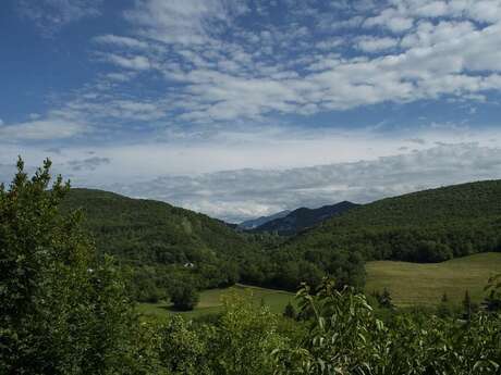 Le chemin de ronde du Carla de Roquefort