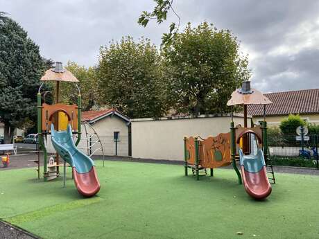 Aire de jeux - Chazelles-sur-Lyon