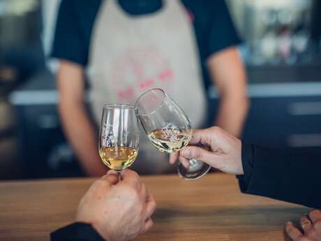 Besichtigung rund um die Spirituosen von Ré und Verkostung mit lokalen Produkten