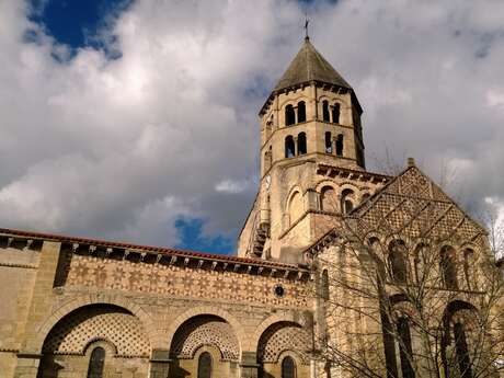 Visite de l'exposition Présence clunisienne dans le Puy-de-Dôme