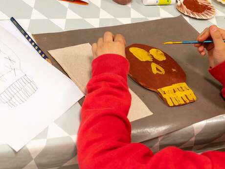 Atelier enfant - Médaillon en argile