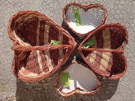 Atelier vannerie : corbeille asymétrique ou corbeille cœur
