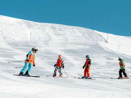 Gruppenkurse im Skifahren für Kinder von 5 bis 12 Jahren