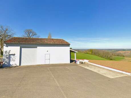 Aera de autocaravanas de Perville