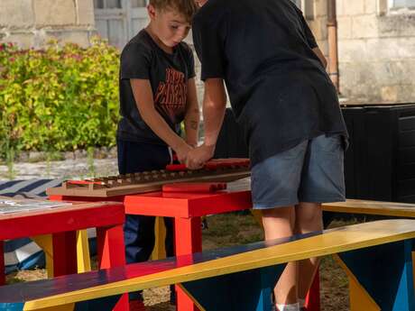 La petite escale de l'Arsenal: a play and relaxation area in the museum courtyard