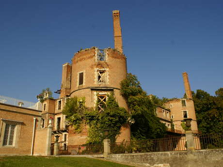 De manoirs en châteaux
