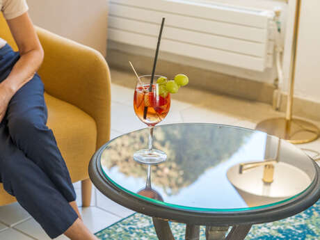 Gréoux en Rose |  Cocktail Rose à l’hôtel la Crémaillère