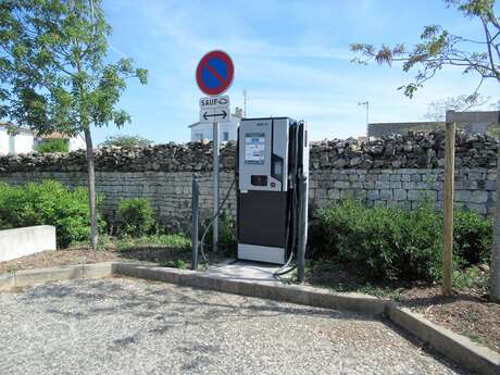 Borne recharge voitures électriques Rivedoux