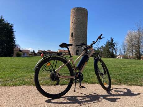 Balade à vélo électrique ... dans les pas de Guillaume Revel et son armorial