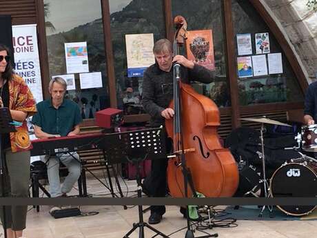 PounKIPA Jazz Quartet