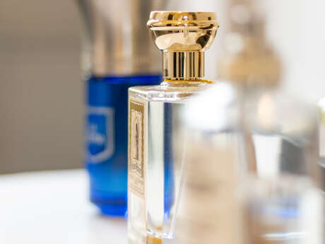 Conférence immersive olfactive et historique par Claire Merryl - Rencontres Parfumées