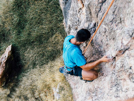 Initiation, perfectionnement, stages escalade