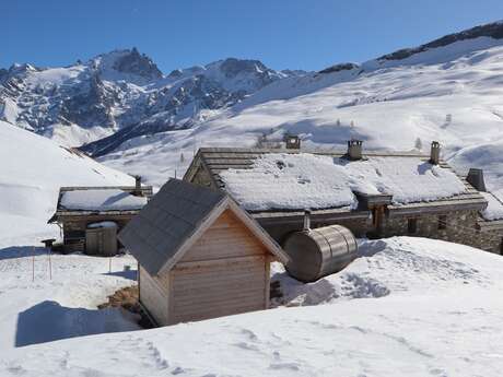 Refuge du pic du mas de la Grave on snowshoes from Le Chazelet