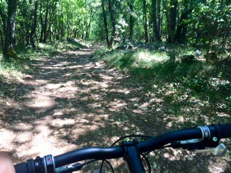 ST-CEZAIRE-SUR-SIAGNE - Le Puits d'Amon à VTT