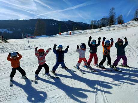 Downhill skiing - group lessons for children