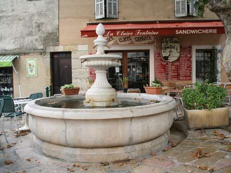 General Girard  Place Fountain