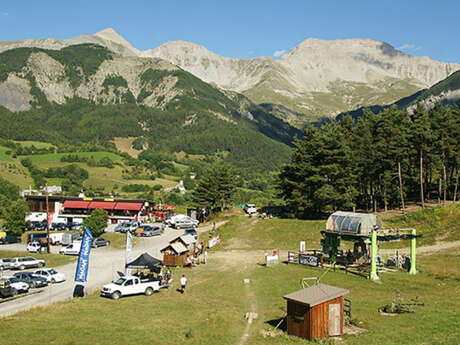 Aire de stationnement pour Camping-car Le Grand-Puy