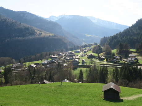 Randonnée pédestre : de hameaux en villages